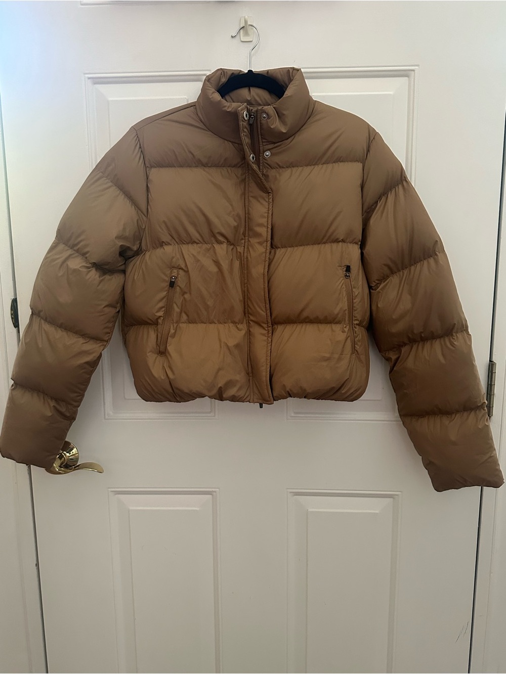 Halara Cropped Puffer Jacket in Taupe size S NWOT - Picture 4 of 12